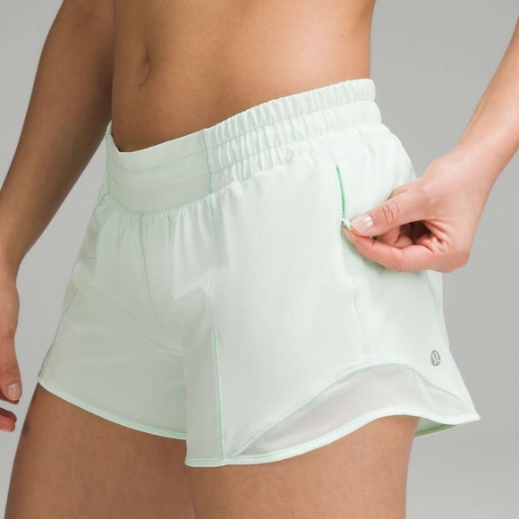 Lululemon Hotty Hot Low-Rise Lined Short 4"
Mint Moment SZ 4 - Picture 3 of 13
